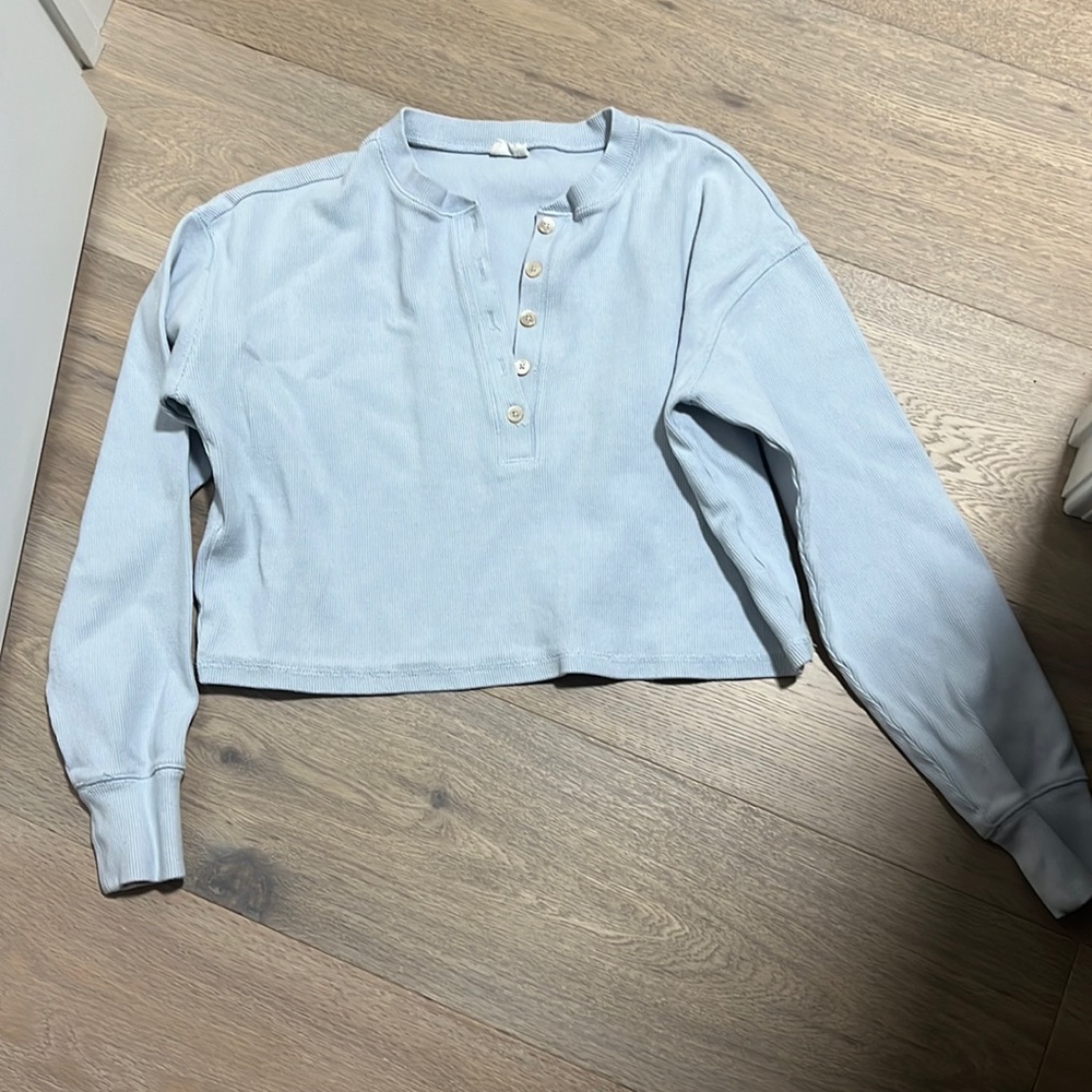 Cropped Henley light blue